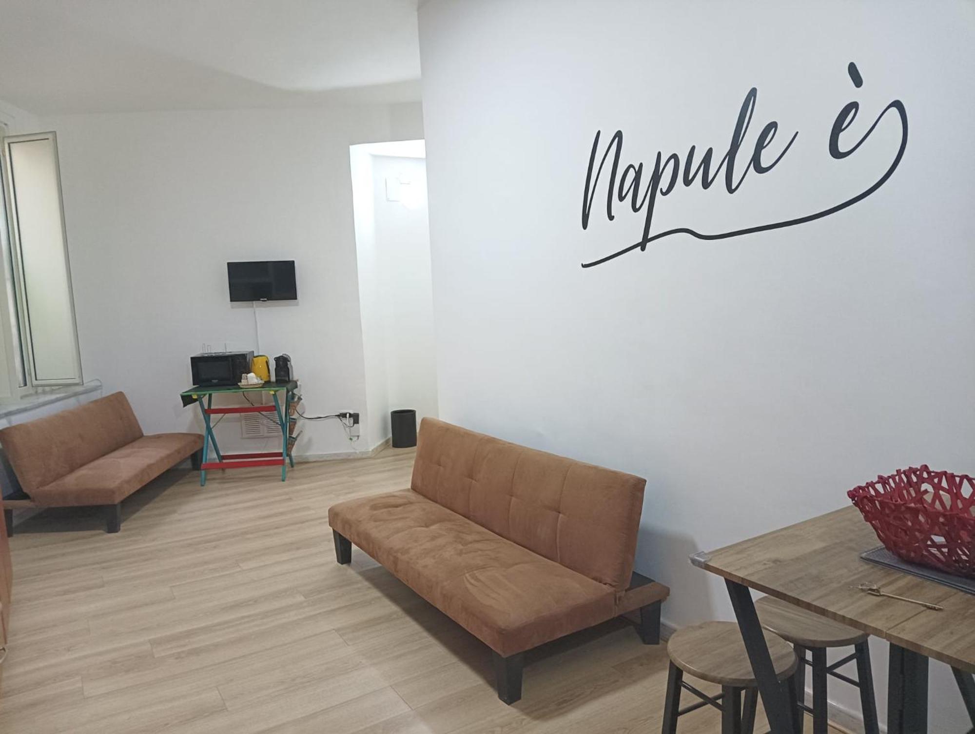 A Casa Di Ilaria Apartment Naples Luaran gambar